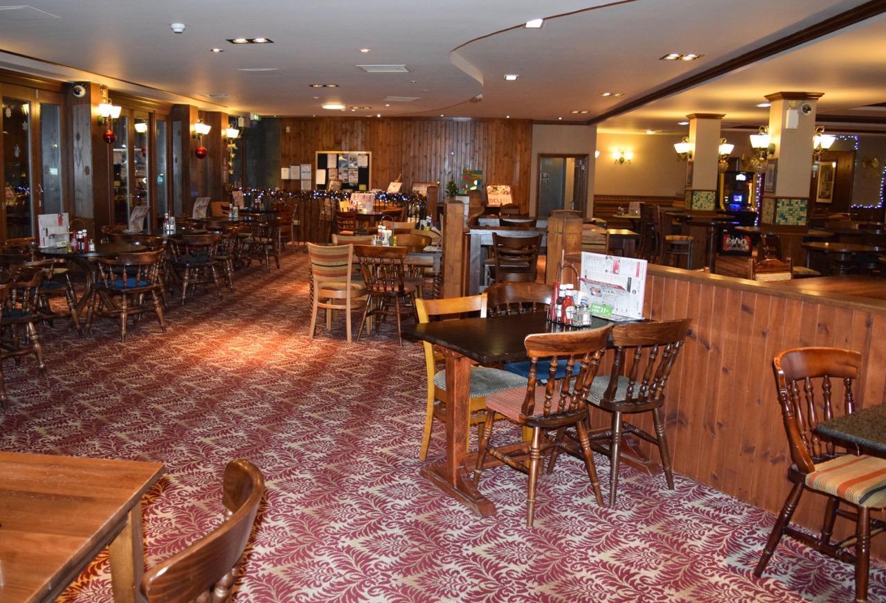 The Golden Acorn Wetherspoon Hotel Glenrothes Exterior foto